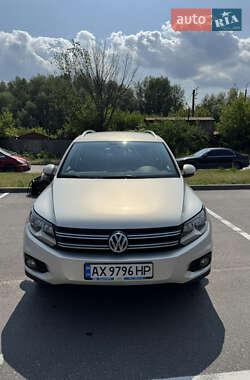 Внедорожник / Кроссовер Volkswagen Tiguan 2012 в Киеве
