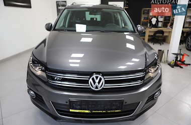 Позашляховик / Кросовер Volkswagen Tiguan 2014 в 