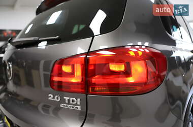 Позашляховик / Кросовер Volkswagen Tiguan 2014 в 