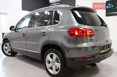 Позашляховик / Кросовер Volkswagen Tiguan 2014 в 