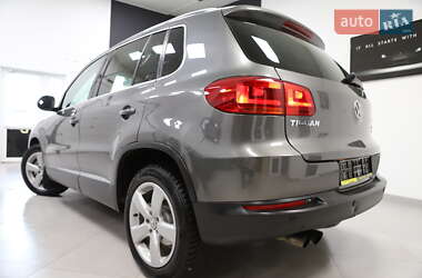 Позашляховик / Кросовер Volkswagen Tiguan 2014 в 