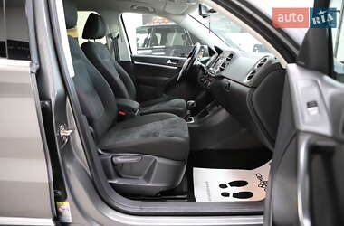 Позашляховик / Кросовер Volkswagen Tiguan 2014 в 