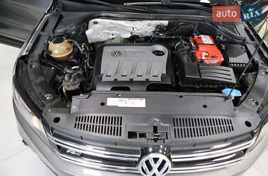 Позашляховик / Кросовер Volkswagen Tiguan 2014 в 