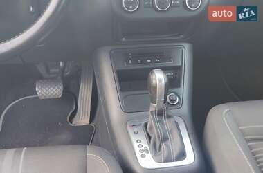 Внедорожник / Кроссовер Volkswagen Tiguan 2015 в 