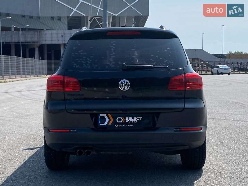 Внедорожник / Кроссовер Volkswagen Tiguan 2015 в Львове