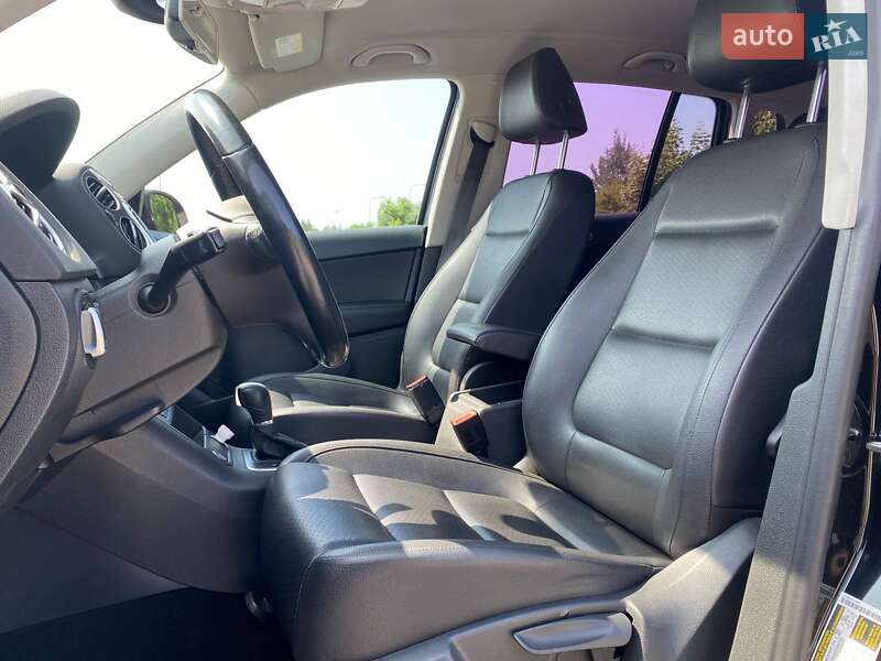 Внедорожник / Кроссовер Volkswagen Tiguan 2015 в Львове