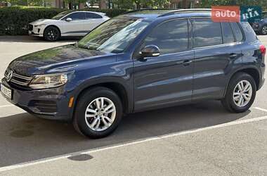 Позашляховик / Кросовер Volkswagen Tiguan 2015 в Києві