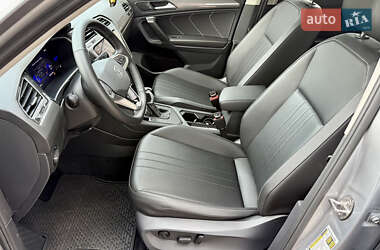 Позашляховик / Кросовер Volkswagen Tiguan 2023 в 