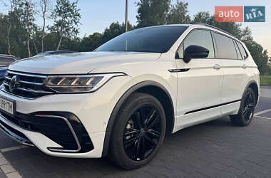 Позашляховик / Кросовер Volkswagen Tiguan 2022 в Львові