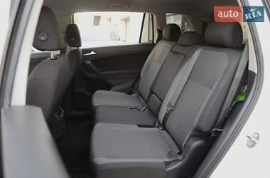 Внедорожник / Кроссовер Volkswagen Tiguan 2018 в 