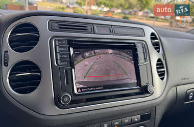Внедорожник / Кроссовер Volkswagen Tiguan 2016 в 
