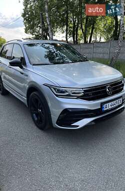 Внедорожник / Кроссовер Volkswagen Tiguan 2023 в Киеве