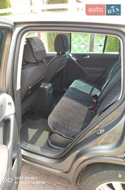 Внедорожник / Кроссовер Volkswagen Tiguan 2011 в 
