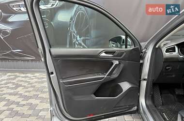 Внедорожник / Кроссовер Volkswagen Tiguan 2020 в 