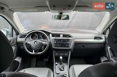 Внедорожник / Кроссовер Volkswagen Tiguan 2020 в 
