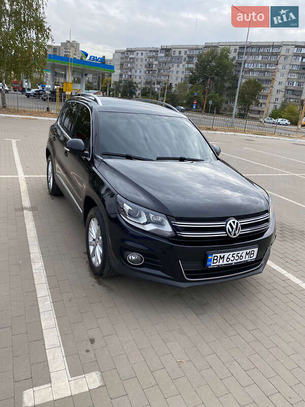 Внедорожник / Кроссовер Volkswagen Tiguan 2014 в Сумах