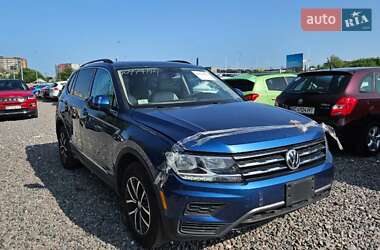 Внедорожник / Кроссовер Volkswagen Tiguan 2020 в 