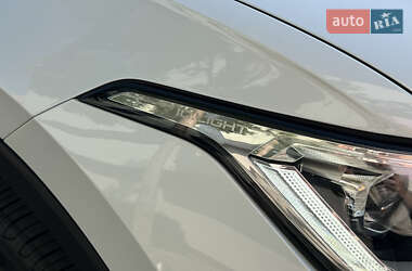 Внедорожник / Кроссовер Volkswagen Tiguan 2021 в 