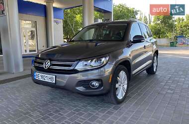 Внедорожник / Кроссовер Volkswagen Tiguan 2015 в Николаеве