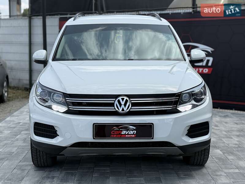 Внедорожник / Кроссовер Volkswagen Tiguan 2016 в Днепре