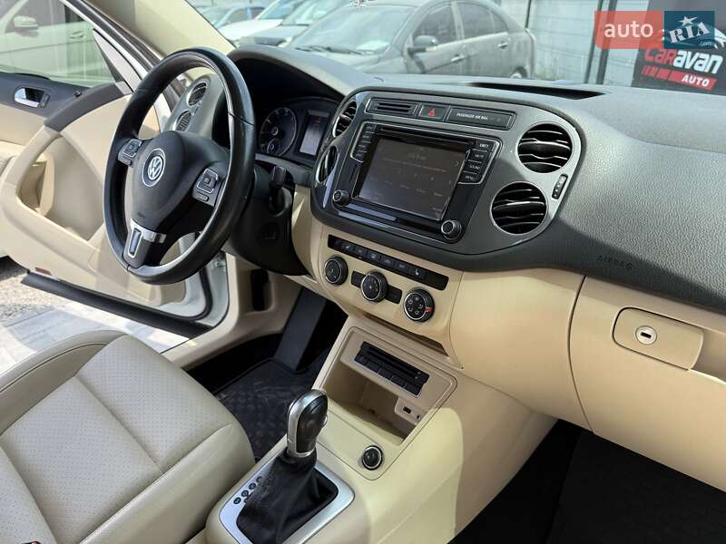 Внедорожник / Кроссовер Volkswagen Tiguan 2016 в Днепре