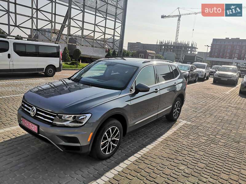 Внедорожник / Кроссовер Volkswagen Tiguan 2020 в 