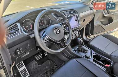 Внедорожник / Кроссовер Volkswagen Tiguan 2020 в 