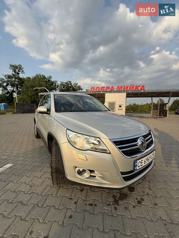 Внедорожник / Кроссовер Volkswagen Tiguan 2011 в Черновцах