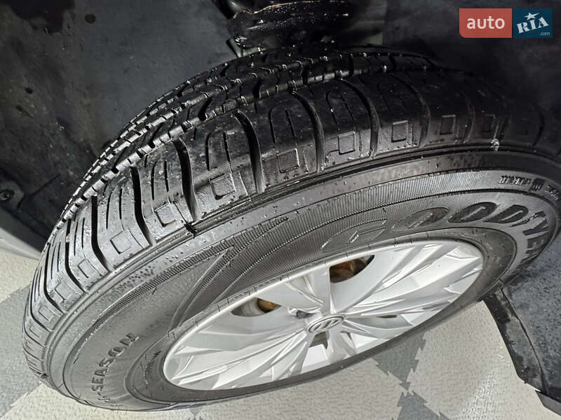 Внедорожник / Кроссовер Volkswagen Tiguan 2019 в Трускавце