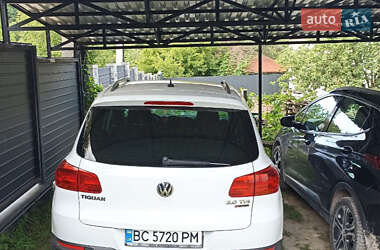 Позашляховик / Кросовер Volkswagen Tiguan 2015 в Львові