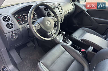Внедорожник / Кроссовер Volkswagen Tiguan 2016 в 