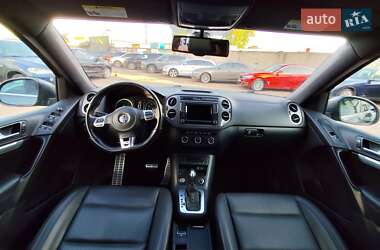 Внедорожник / Кроссовер Volkswagen Tiguan 2016 в 