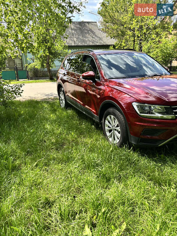 Внедорожник / Кроссовер Volkswagen Tiguan 2018 в Миргороде