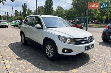 Позашляховик / Кросовер Volkswagen Tiguan 2016 в Одесі