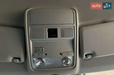 Внедорожник / Кроссовер Volkswagen Tiguan 2012 в 