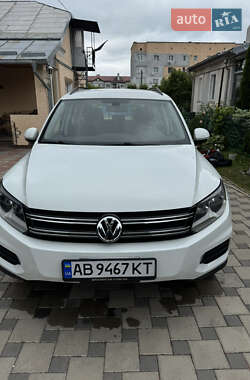 Внедорожник / Кроссовер Volkswagen Tiguan 2017 в 