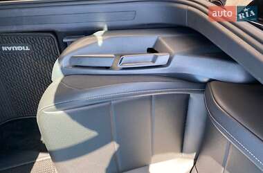 Внедорожник / Кроссовер Volkswagen Tiguan 2021 в 