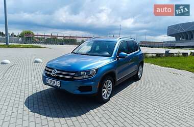 Внедорожник / Кроссовер Volkswagen Tiguan 2016 в 