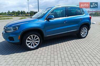 Внедорожник / Кроссовер Volkswagen Tiguan 2016 в 