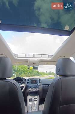 Внедорожник / Кроссовер Volkswagen Tiguan 2016 в 