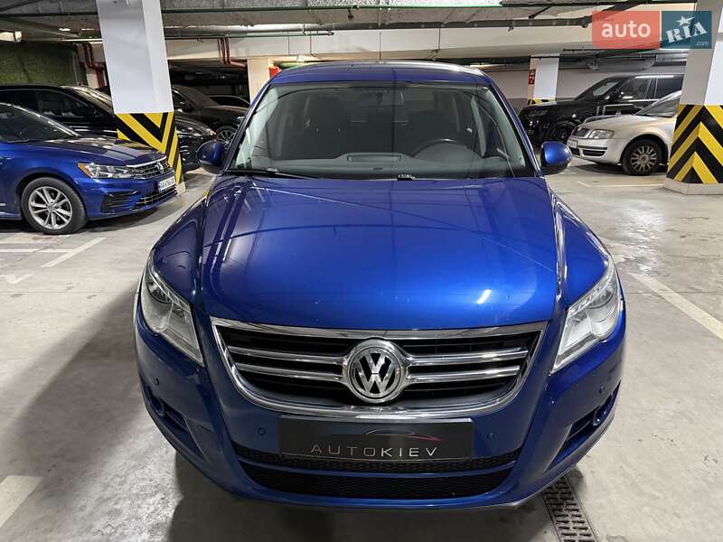 Внедорожник / Кроссовер Volkswagen Tiguan 2010 в Киеве