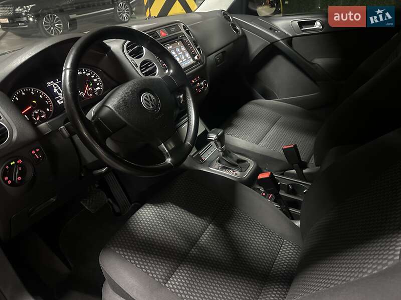 Внедорожник / Кроссовер Volkswagen Tiguan 2010 в Киеве