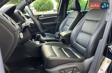 Внедорожник / Кроссовер Volkswagen Tiguan 2014 в 