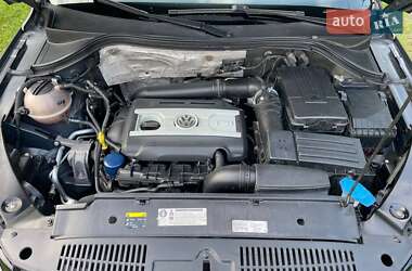 Внедорожник / Кроссовер Volkswagen Tiguan 2016 в 