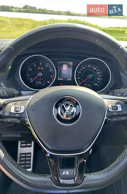 Внедорожник / Кроссовер Volkswagen Tiguan 2020 в 