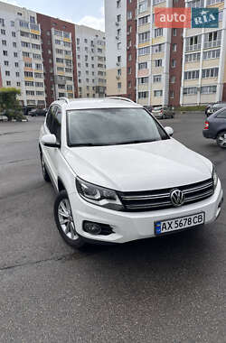 Внедорожник / Кроссовер Volkswagen Tiguan 2011 в Харькове