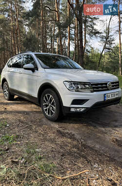 Внедорожник / Кроссовер Volkswagen Tiguan 2018 в Кропивницком