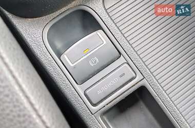 Внедорожник / Кроссовер Volkswagen Tiguan 2011 в 