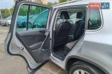 Внедорожник / Кроссовер Volkswagen Tiguan 2011 в 