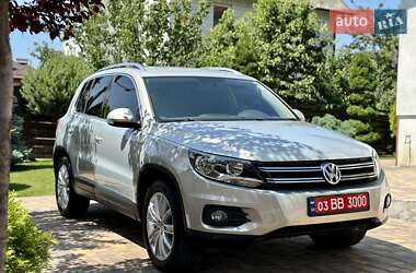 Внедорожник / Кроссовер Volkswagen Tiguan 2013 в 